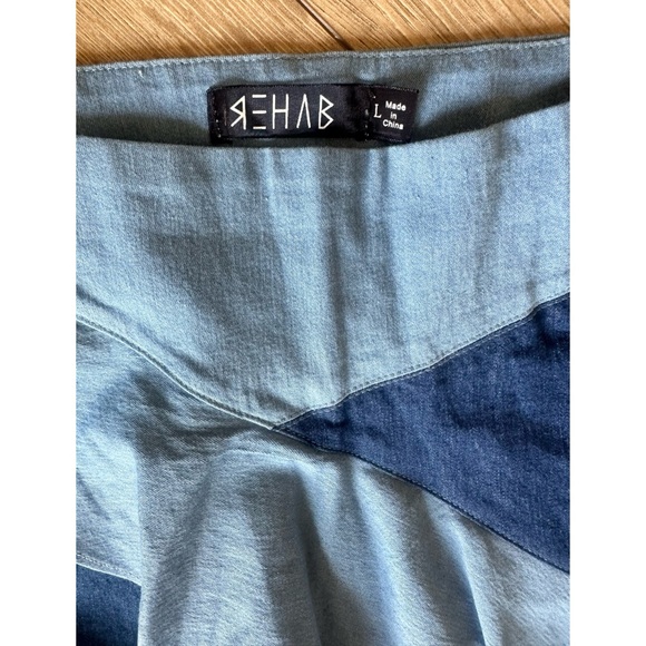 💐HP💐 •Rehab• Asymmetrical Two-Toned Chambray mini skirt - Picture 4 of 6